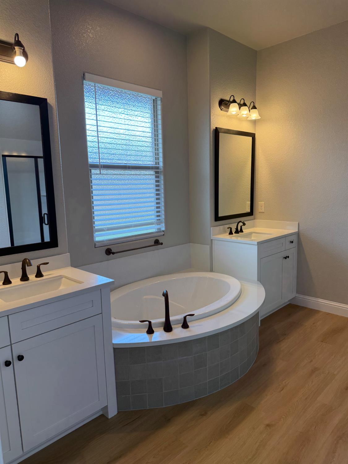 8698 N Privado Ct, Hilmar, CA 95324