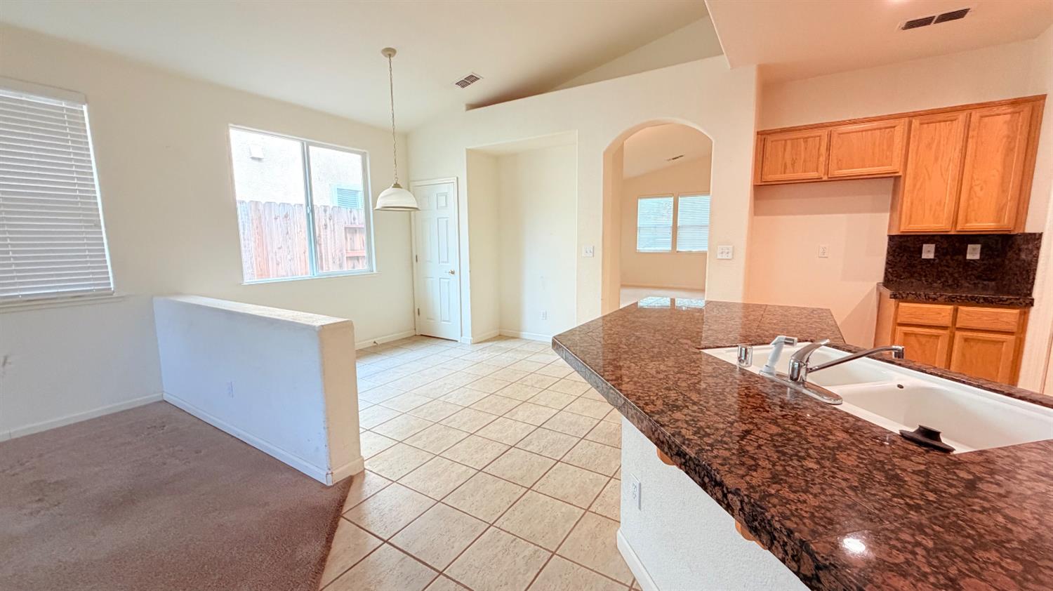 2518 clayridge Ct, Riverbank, CA 95367