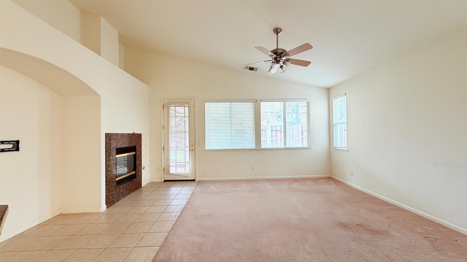 2518 clayridge Ct, Riverbank, CA 95367