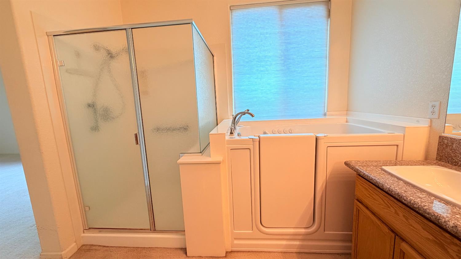 2518 clayridge Ct, Riverbank, CA 95367