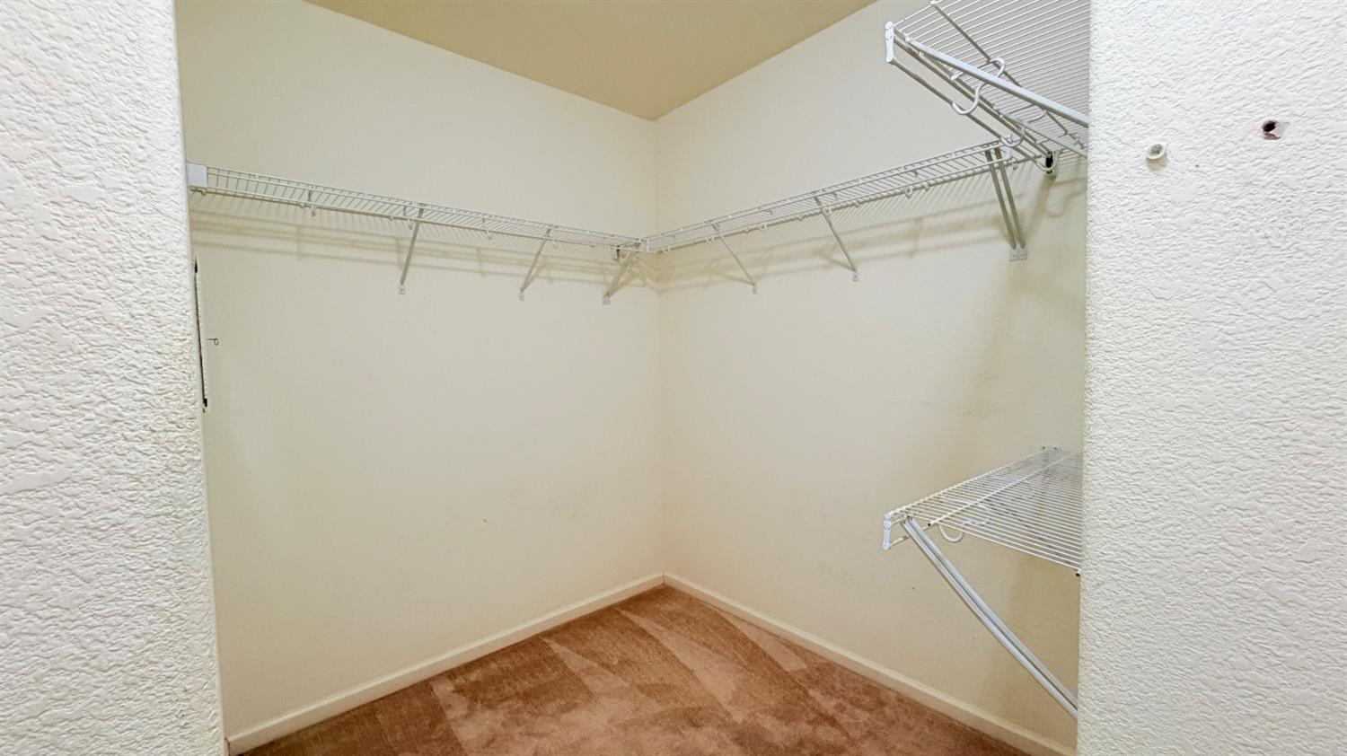 2518 clayridge Ct, Riverbank, CA 95367