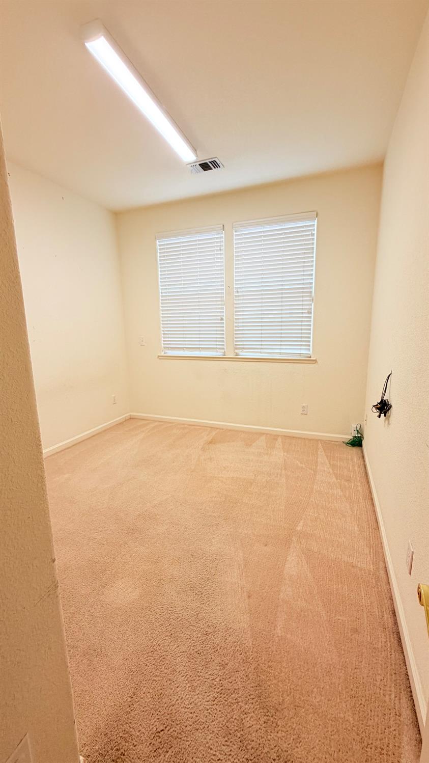 2518 clayridge Ct, Riverbank, CA 95367