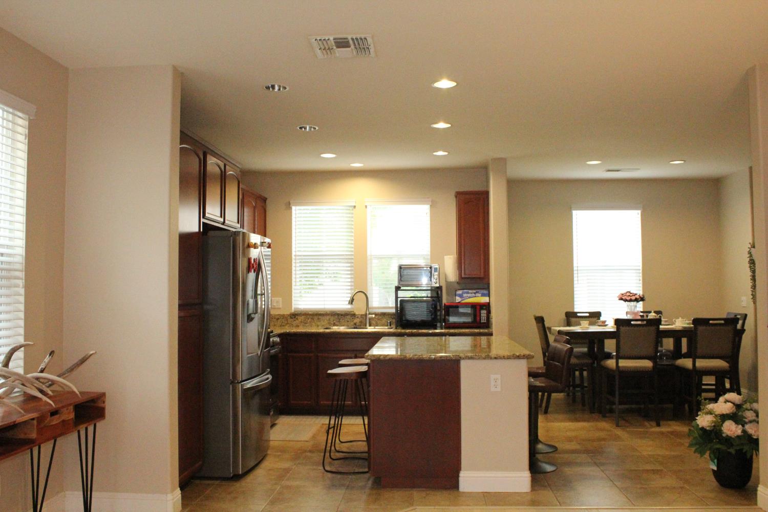 2532 Cottage Pointe Dr, Riverbank, CA 95367