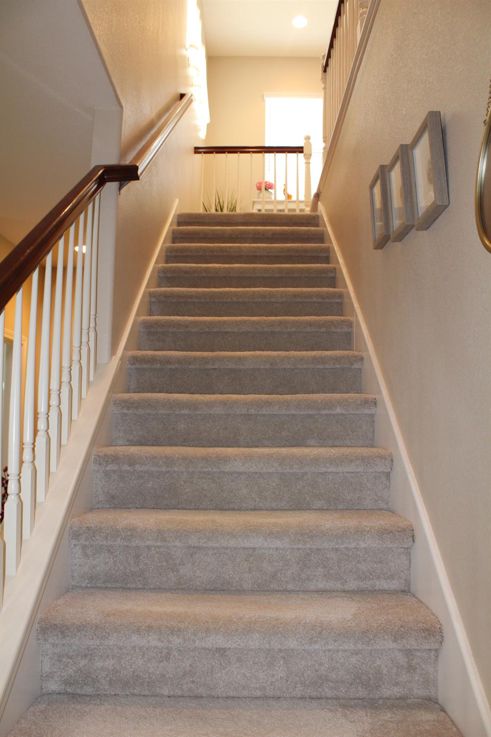 2532 Cottage Pointe Dr, Riverbank, CA 95367