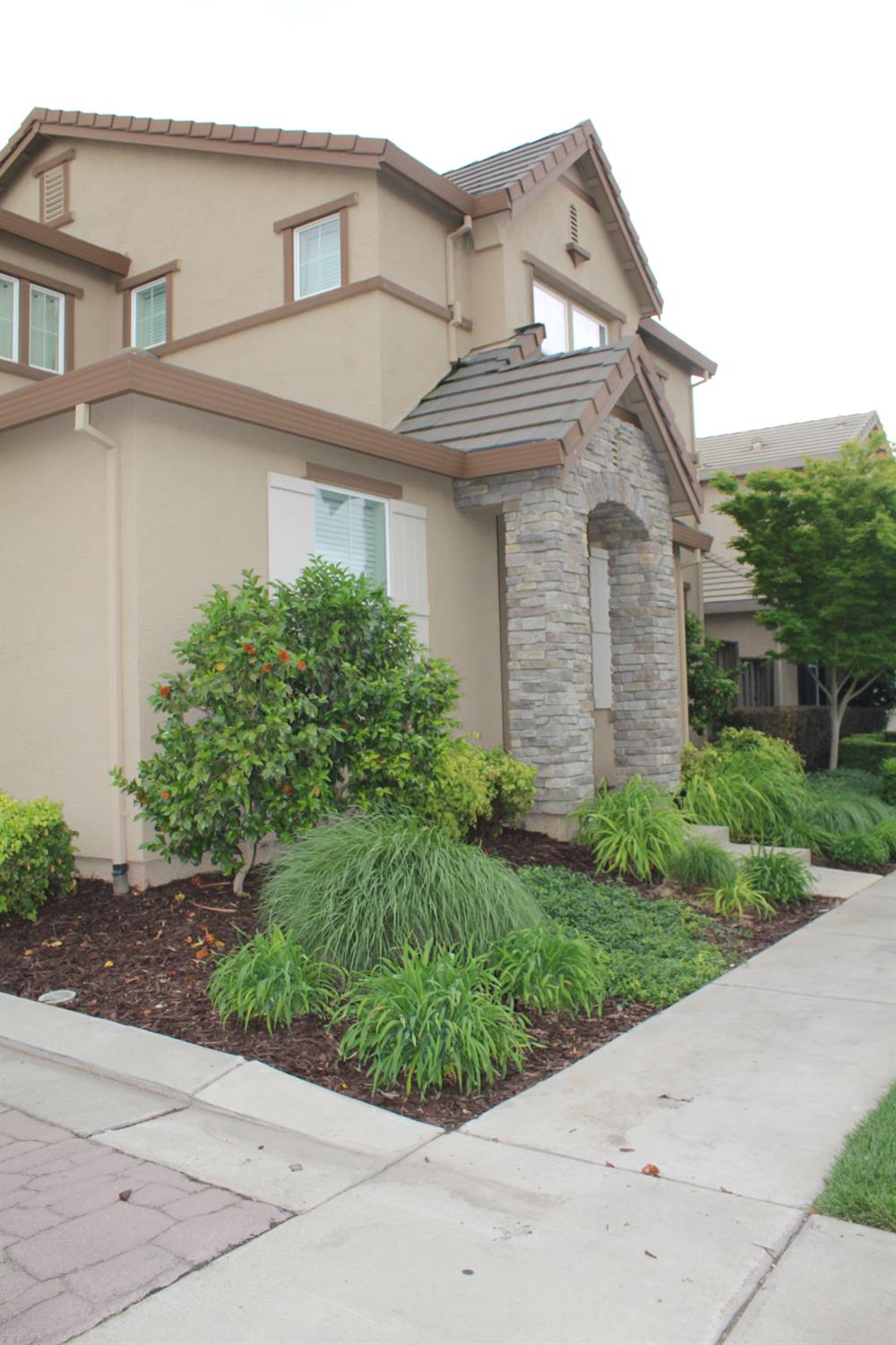 2532 Cottage Pointe Dr, Riverbank, CA 95367