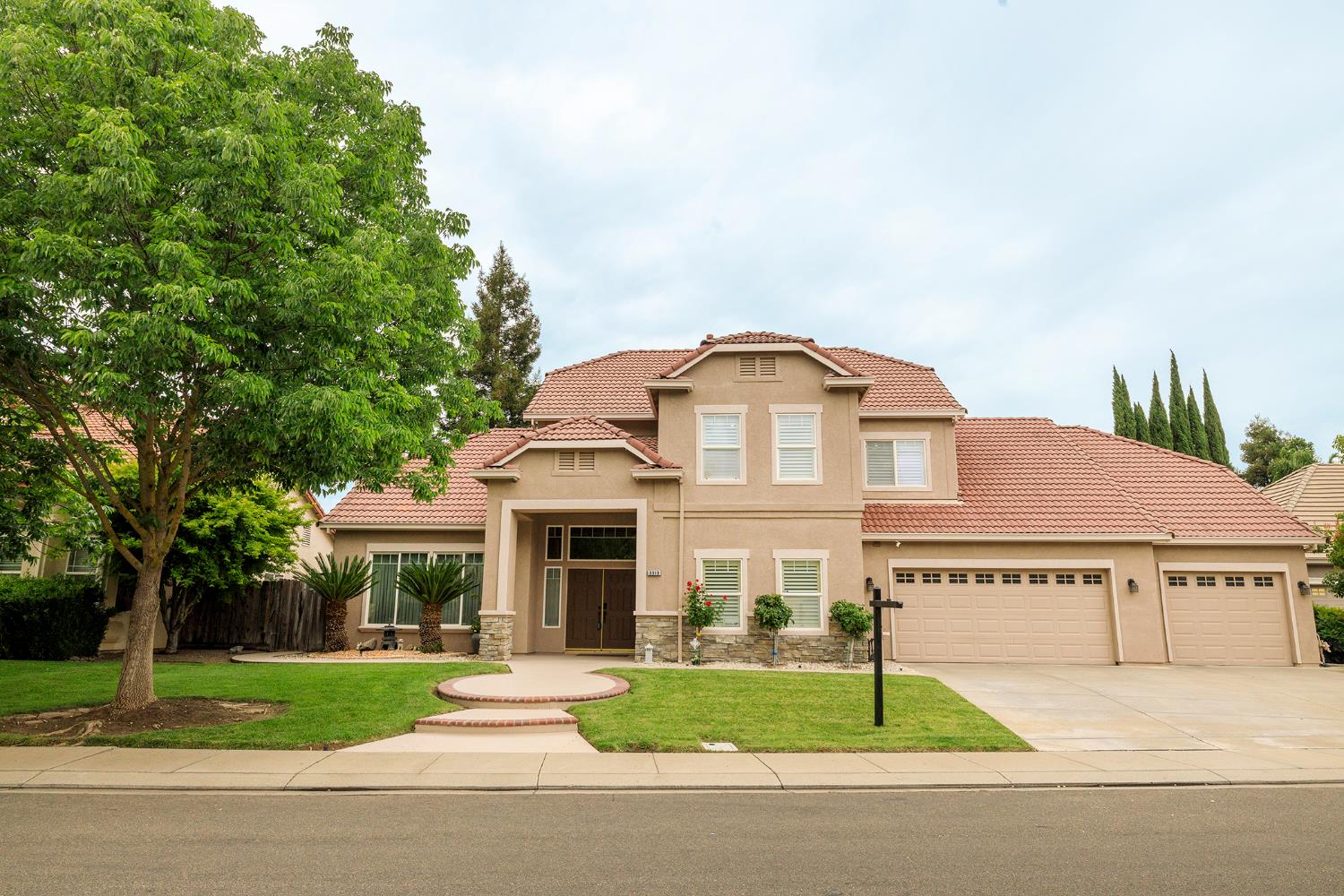 3513 Aristides Dr, Modesto, CA 95355