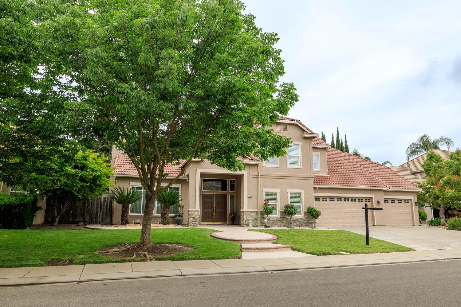 3513 Aristides Dr, Modesto, CA 95355