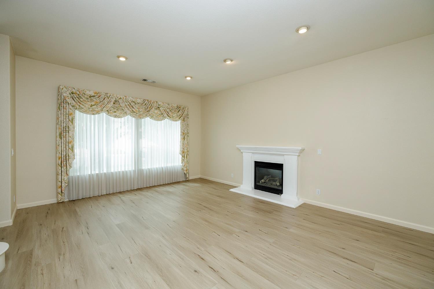 3513 Aristides Dr, Modesto, CA 95355