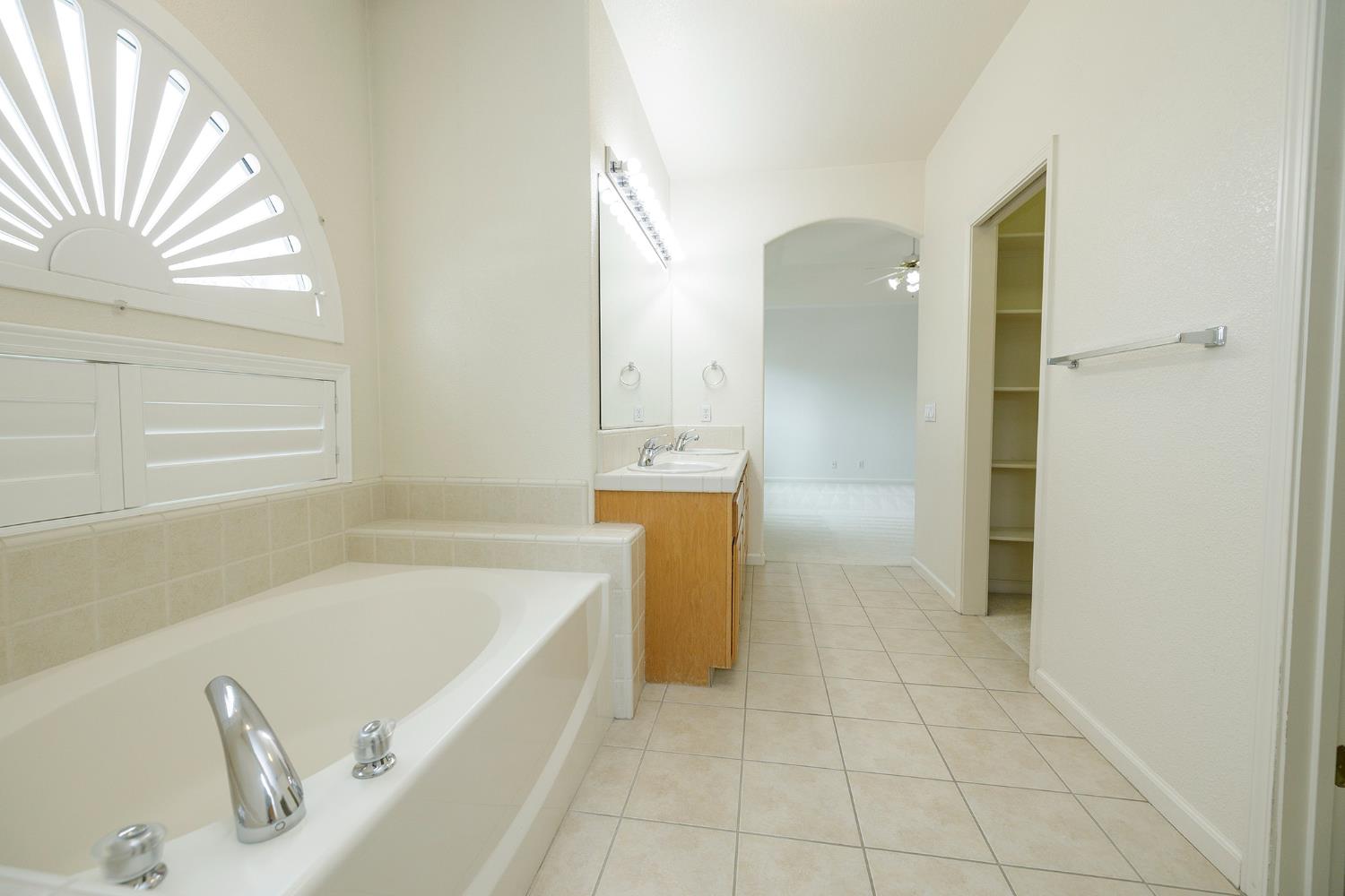 3513 Aristides Dr, Modesto, CA 95355