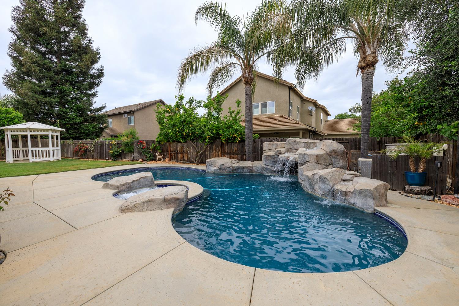 3513 Aristides Dr, Modesto, CA 95355