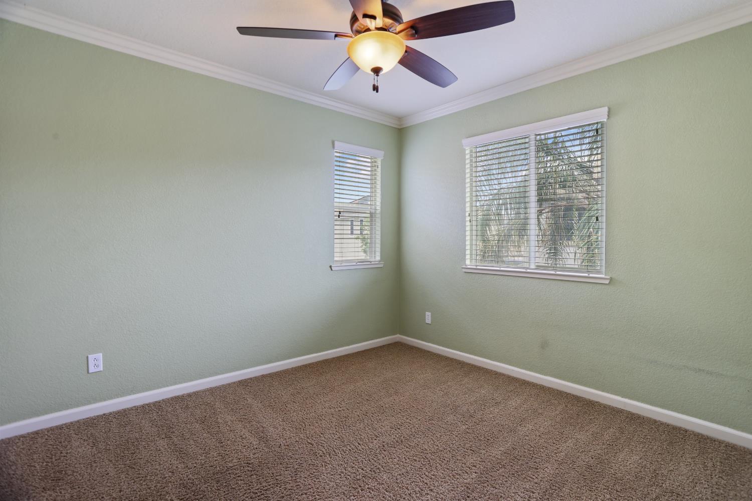 1542 Hearthsong Dr, Manteca, CA 95337