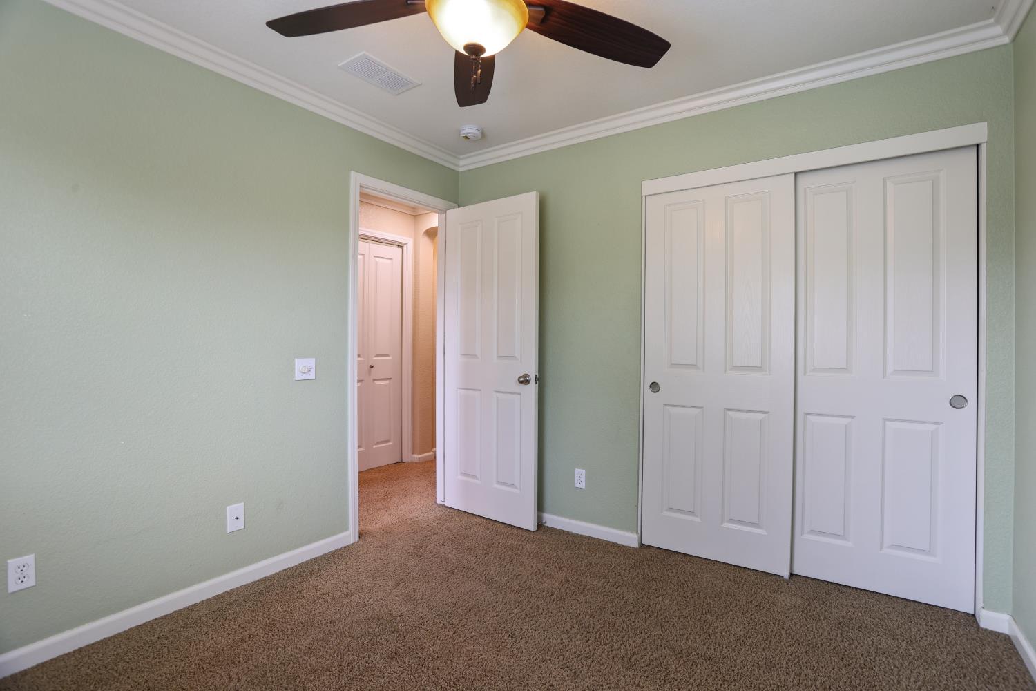 1542 Hearthsong Dr, Manteca, CA 95337