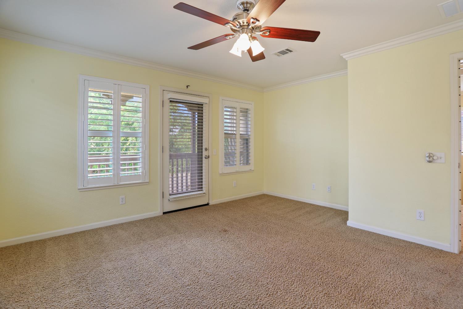 1542 Hearthsong Dr, Manteca, CA 95337