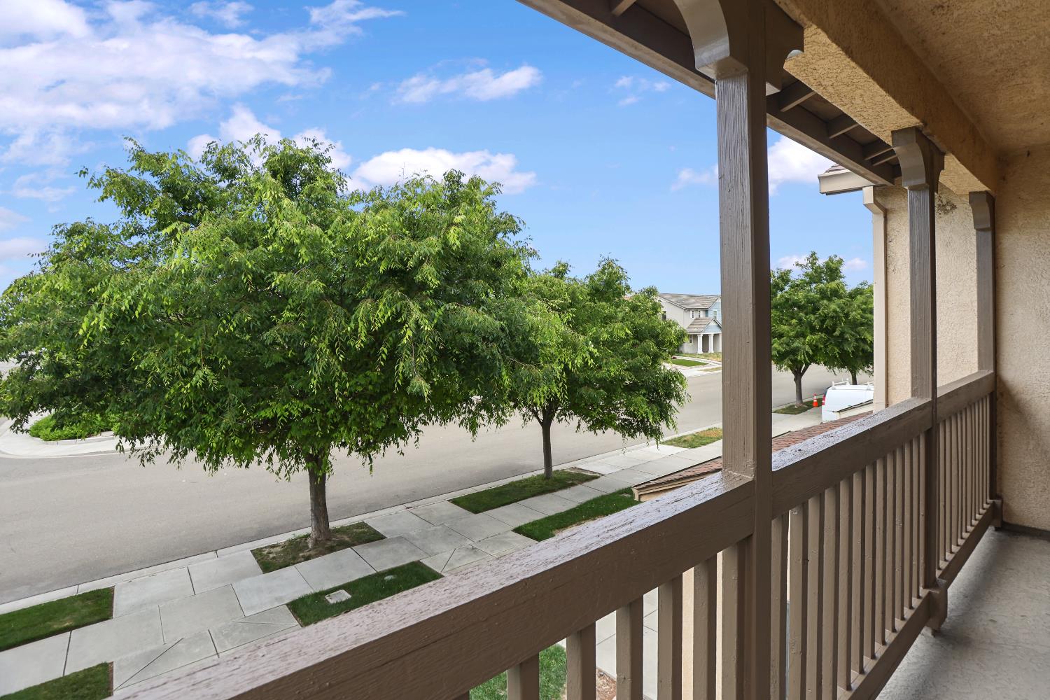 1542 Hearthsong Dr, Manteca, CA 95337