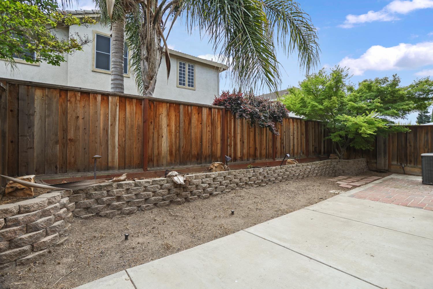 1542 Hearthsong Dr, Manteca, CA 95337