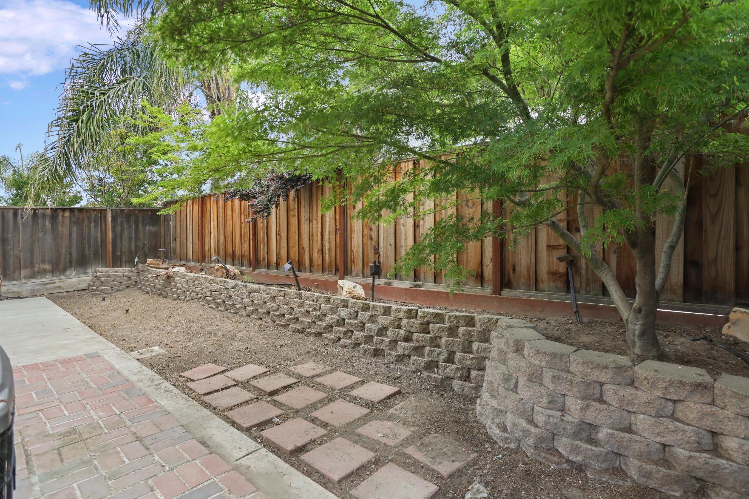 1542 Hearthsong Dr, Manteca, CA 95337