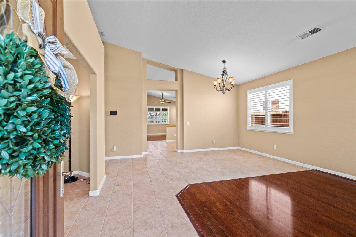 1924 Sunflower Ct, Modesto, CA 95356