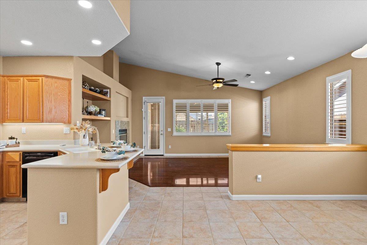 1924 Sunflower Ct, Modesto, CA 95356