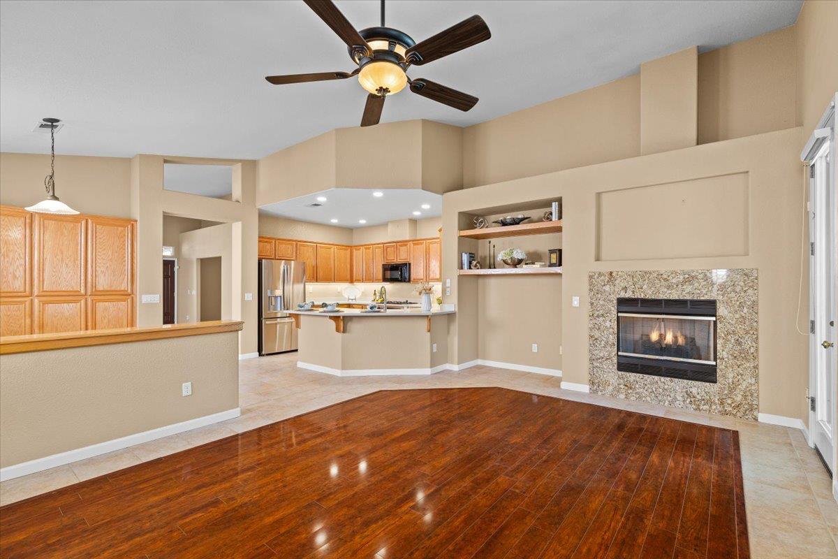 1924 Sunflower Ct, Modesto, CA 95356