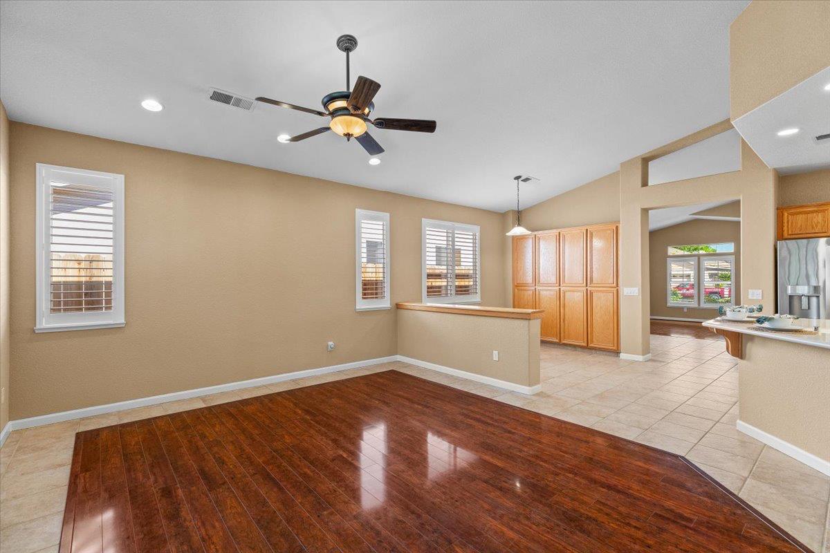 1924 Sunflower Ct, Modesto, CA 95356