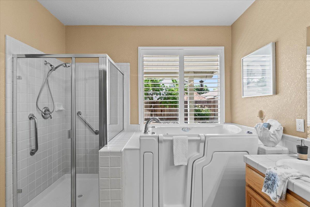 1924 Sunflower Ct, Modesto, CA 95356