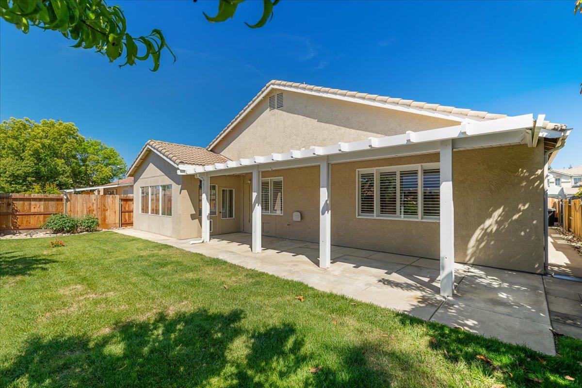 1924 Sunflower Ct, Modesto, CA 95356