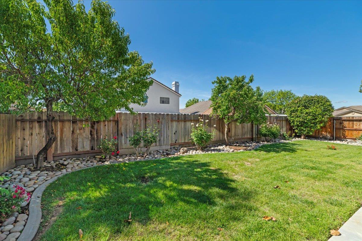 1924 Sunflower Ct, Modesto, CA 95356