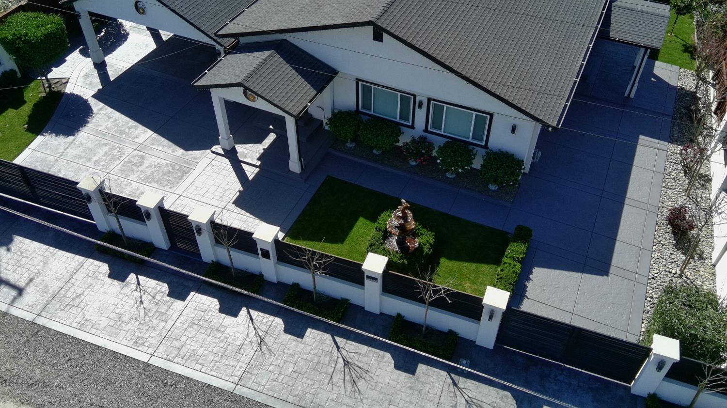 9293 Hillside Dr, Delhi, CA 95315