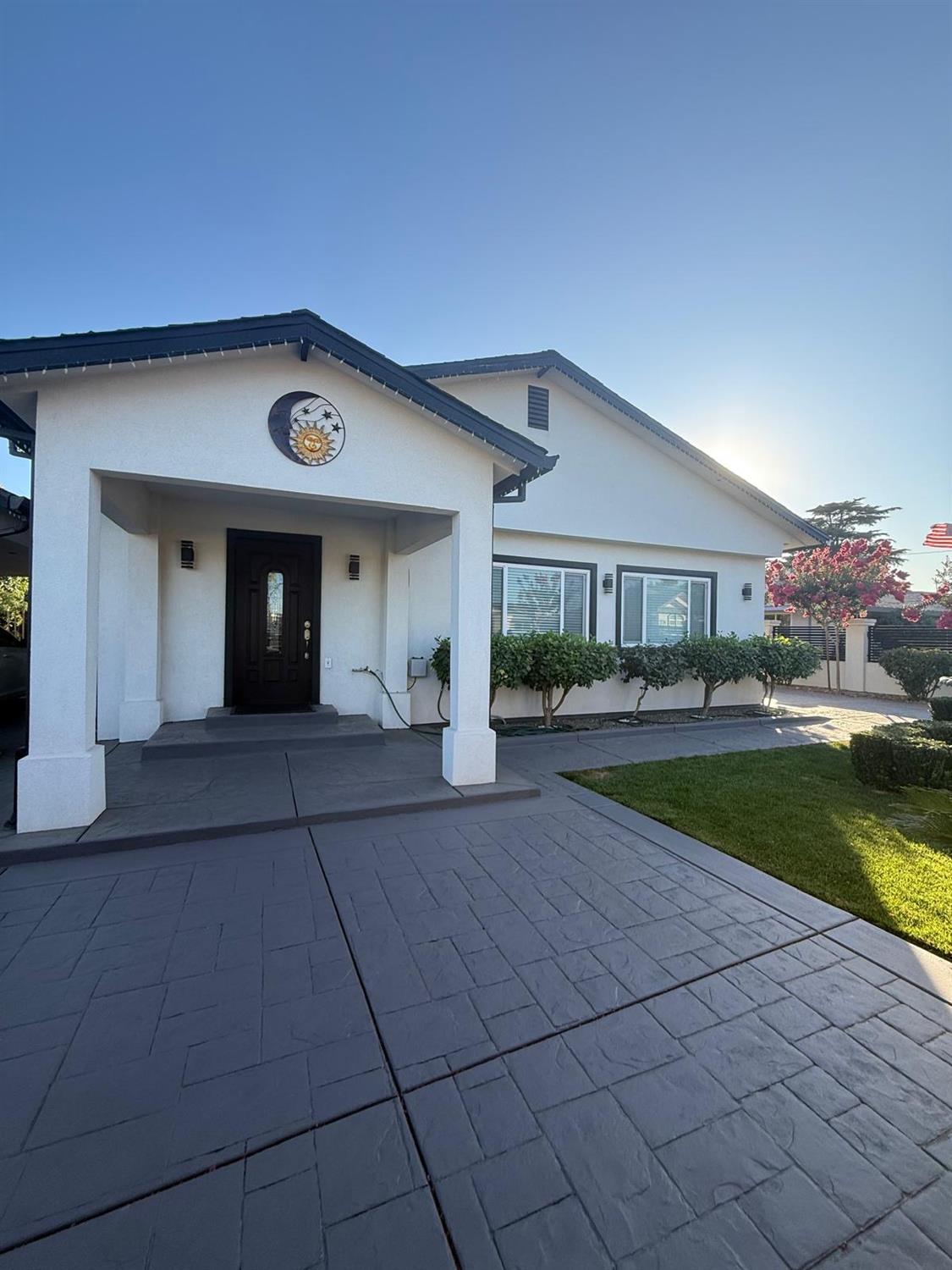 9293 Hillside Dr, Delhi, CA 95315