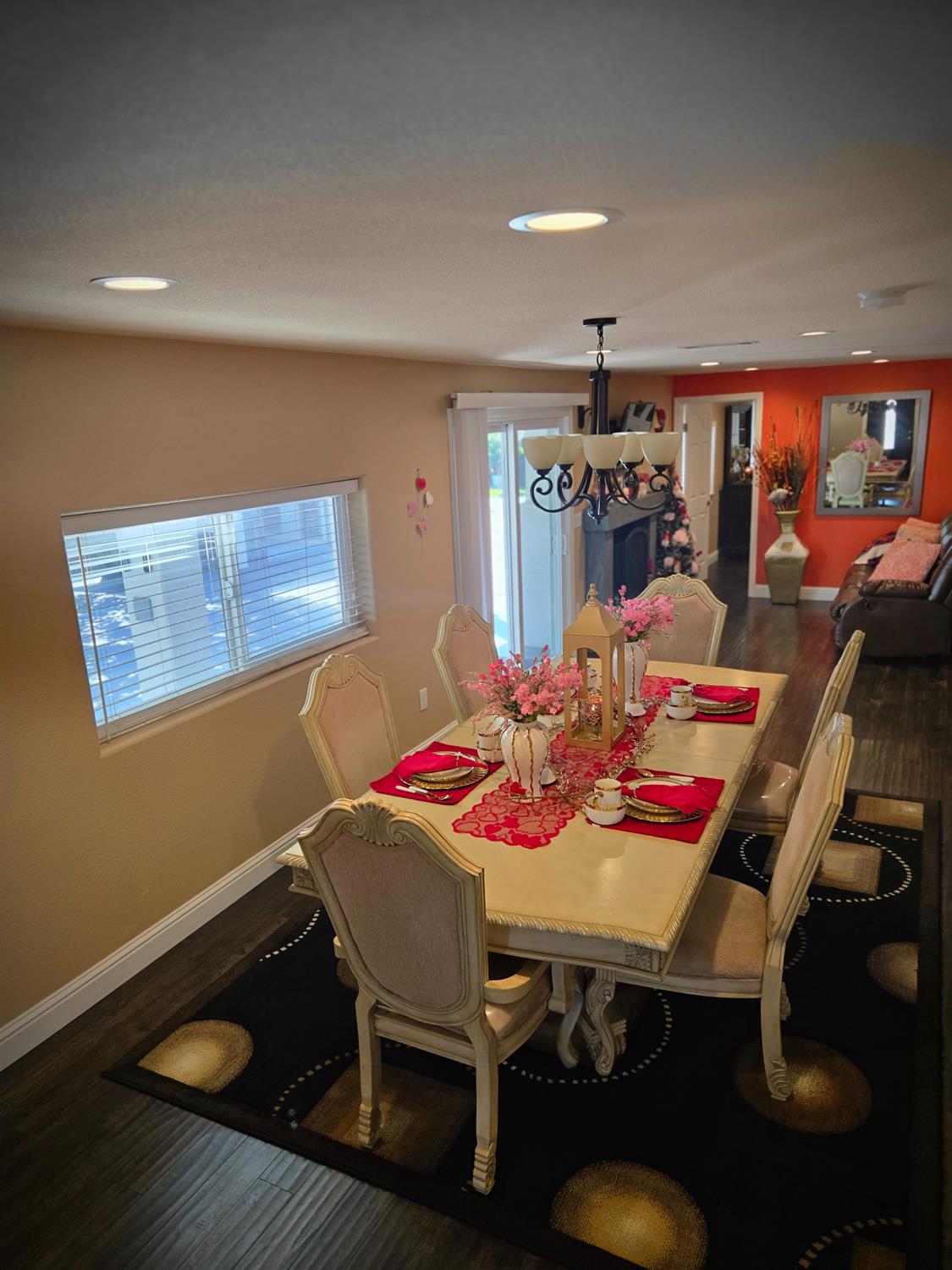 9293 Hillside Dr, Delhi, CA 95315