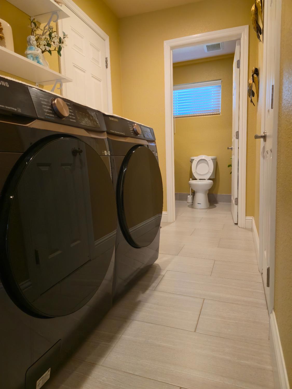 9293 Hillside Dr, Delhi, CA 95315