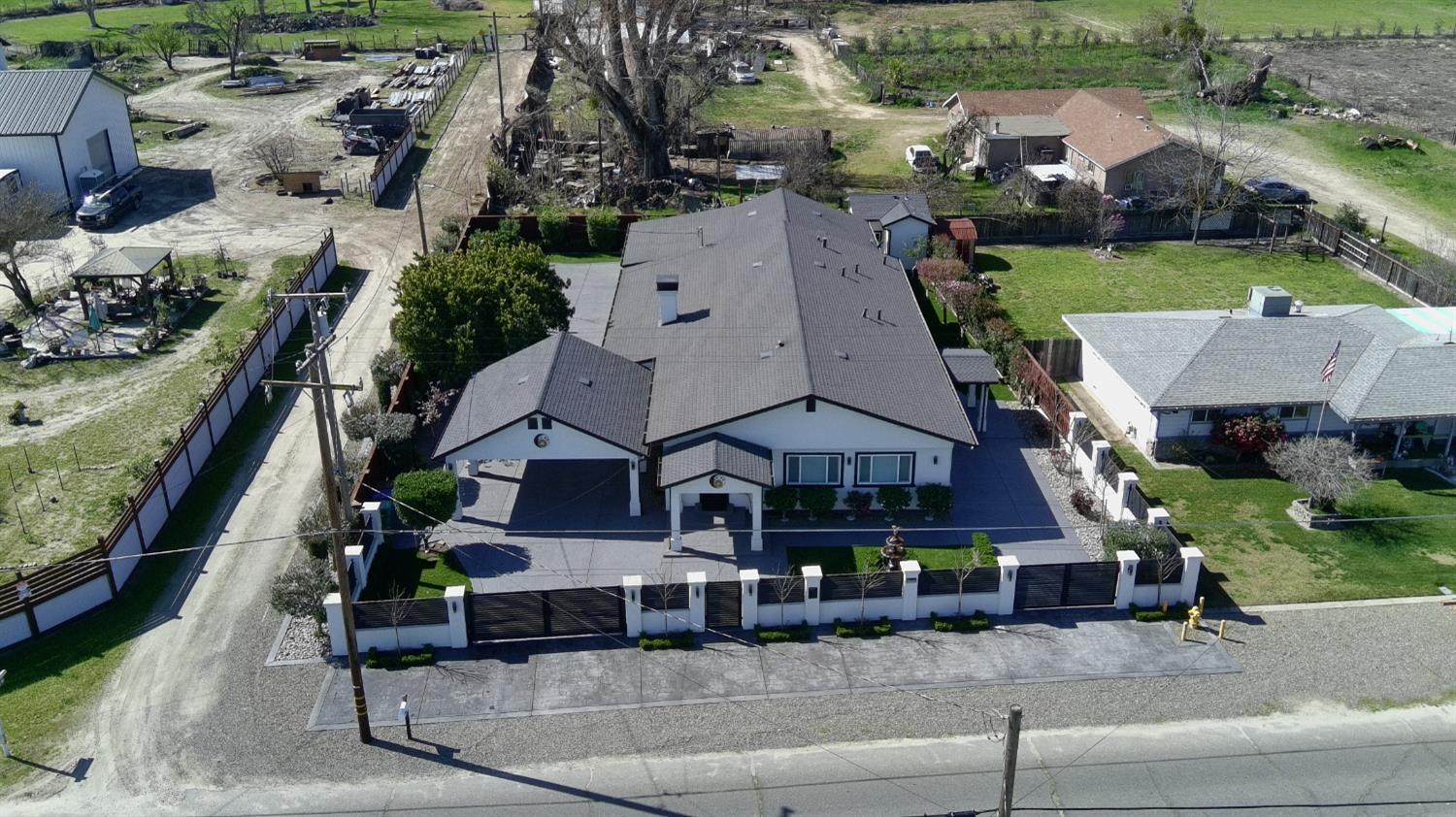 9293 Hillside Dr, Delhi, CA 95315