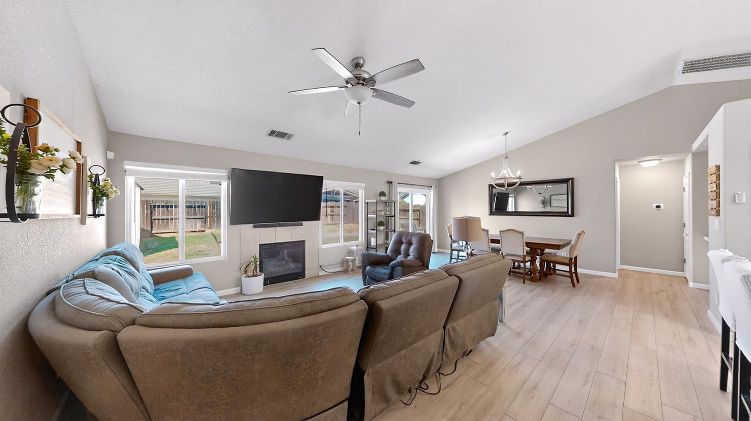 529 Fairmont Dr, Los Banos, CA 93635