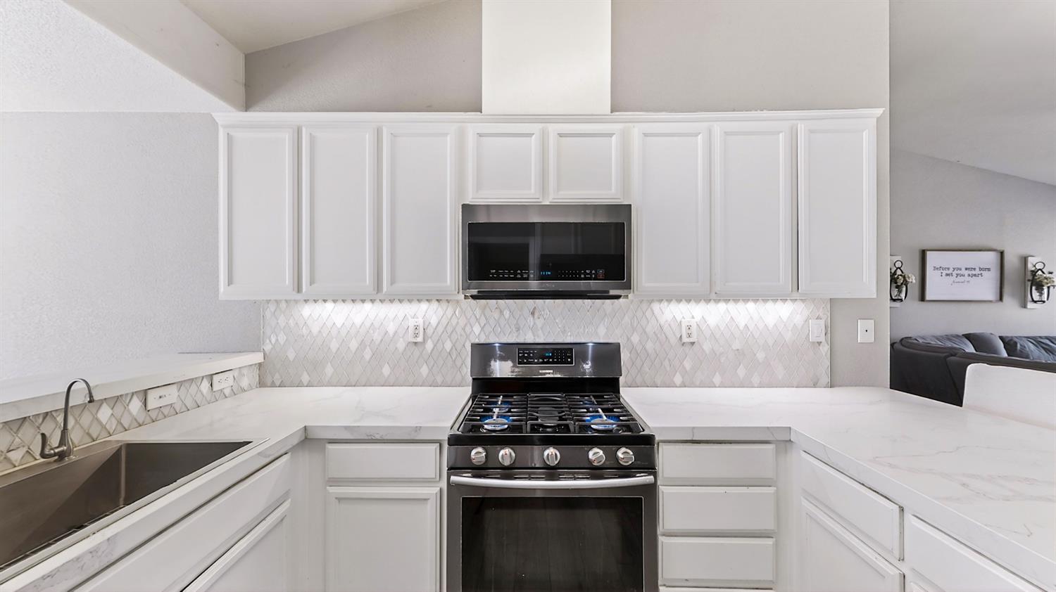 529 Fairmont Dr, Los Banos, CA 93635