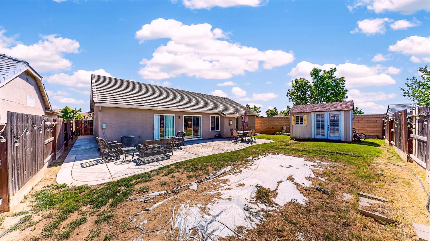 529 Fairmont Dr, Los Banos, CA 93635