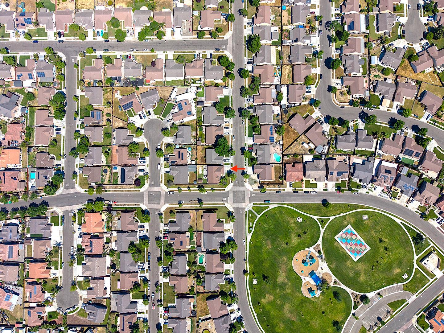 529 Fairmont Dr, Los Banos, CA 93635