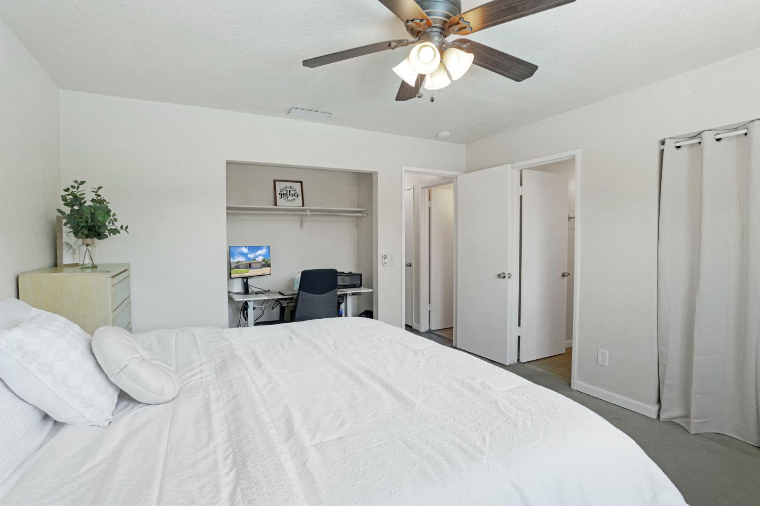 822 Buchanon Ln, Manteca, CA 95336