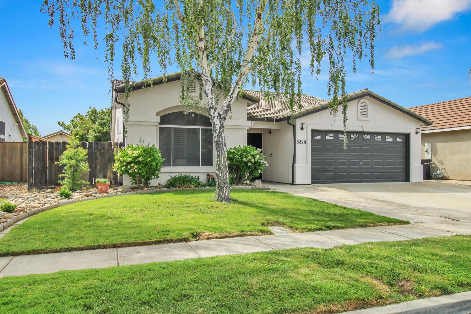 5819 Webb St, Riverbank, CA 95367