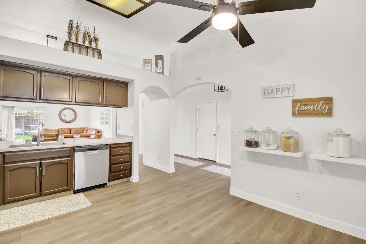 5819 Webb St, Riverbank, CA 95367