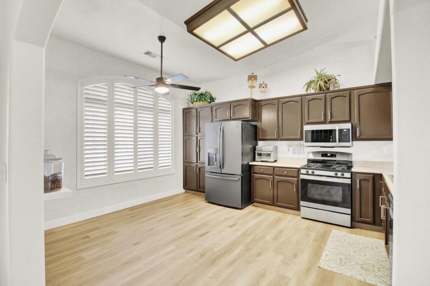 5819 Webb St, Riverbank, CA 95367