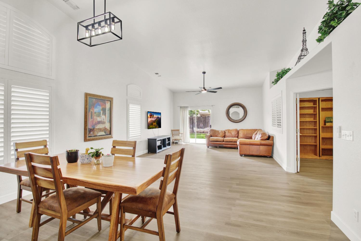 5819 Webb St, Riverbank, CA 95367