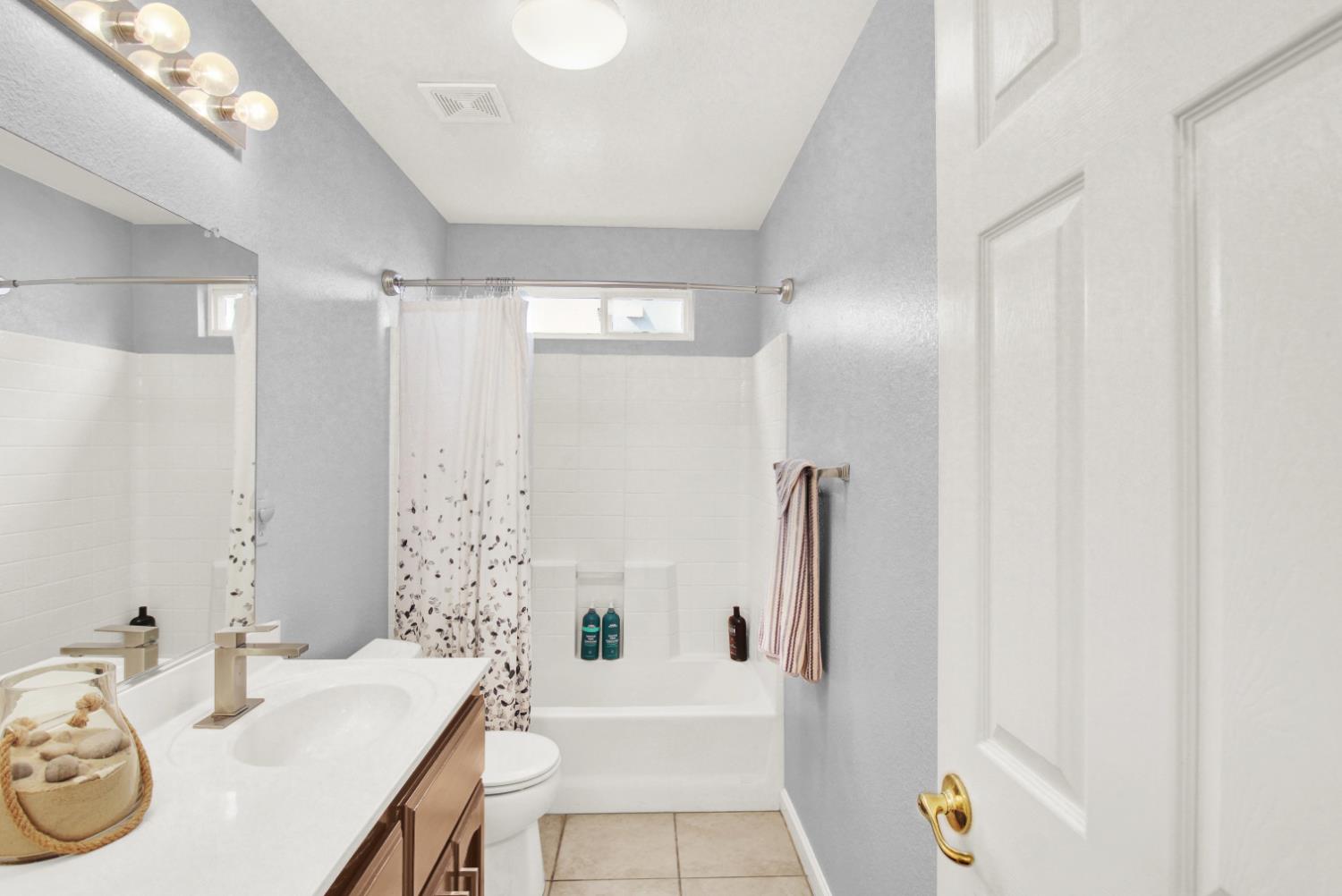 5819 Webb St, Riverbank, CA 95367