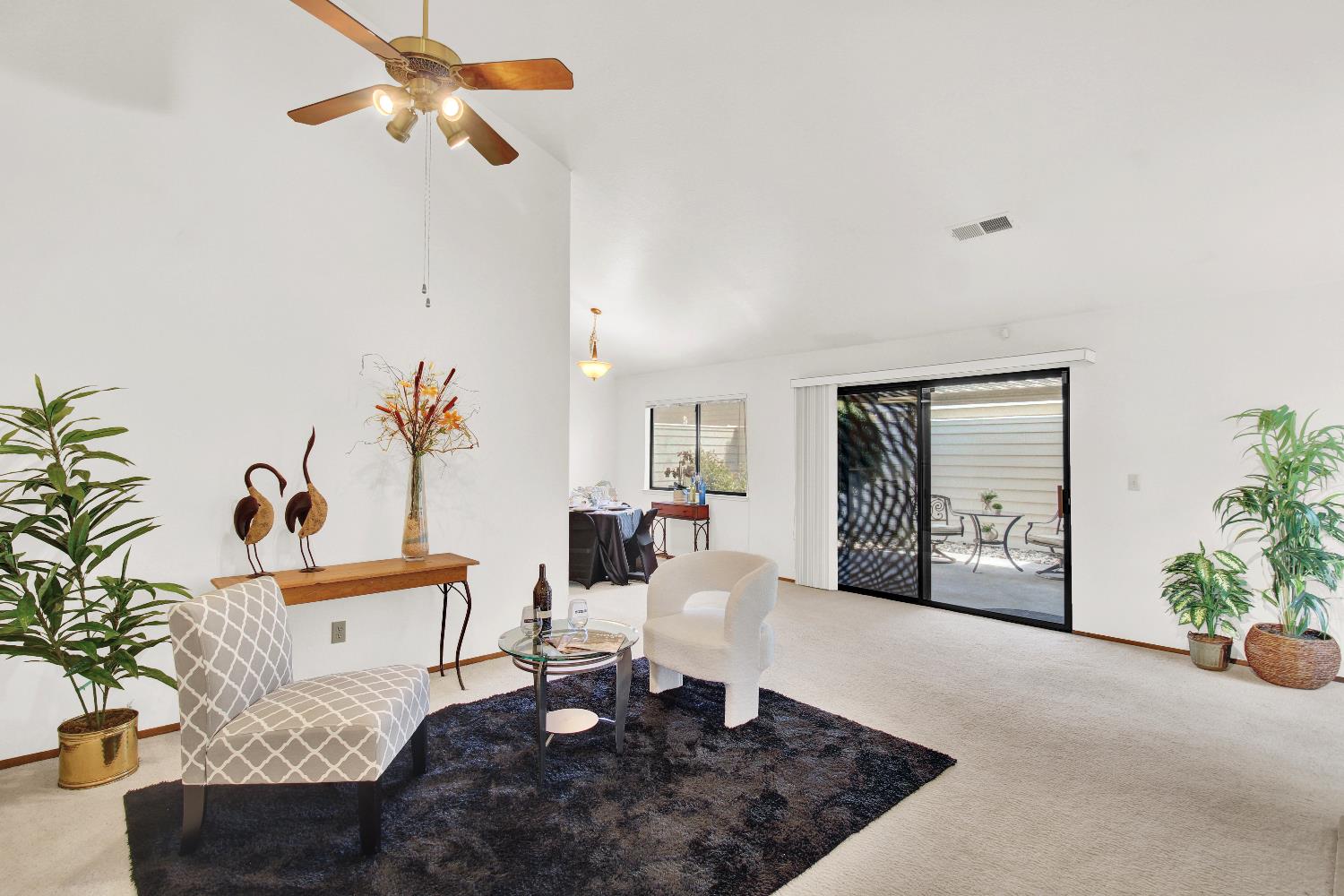 2204 Camborne Dr, Modesto, CA 95356