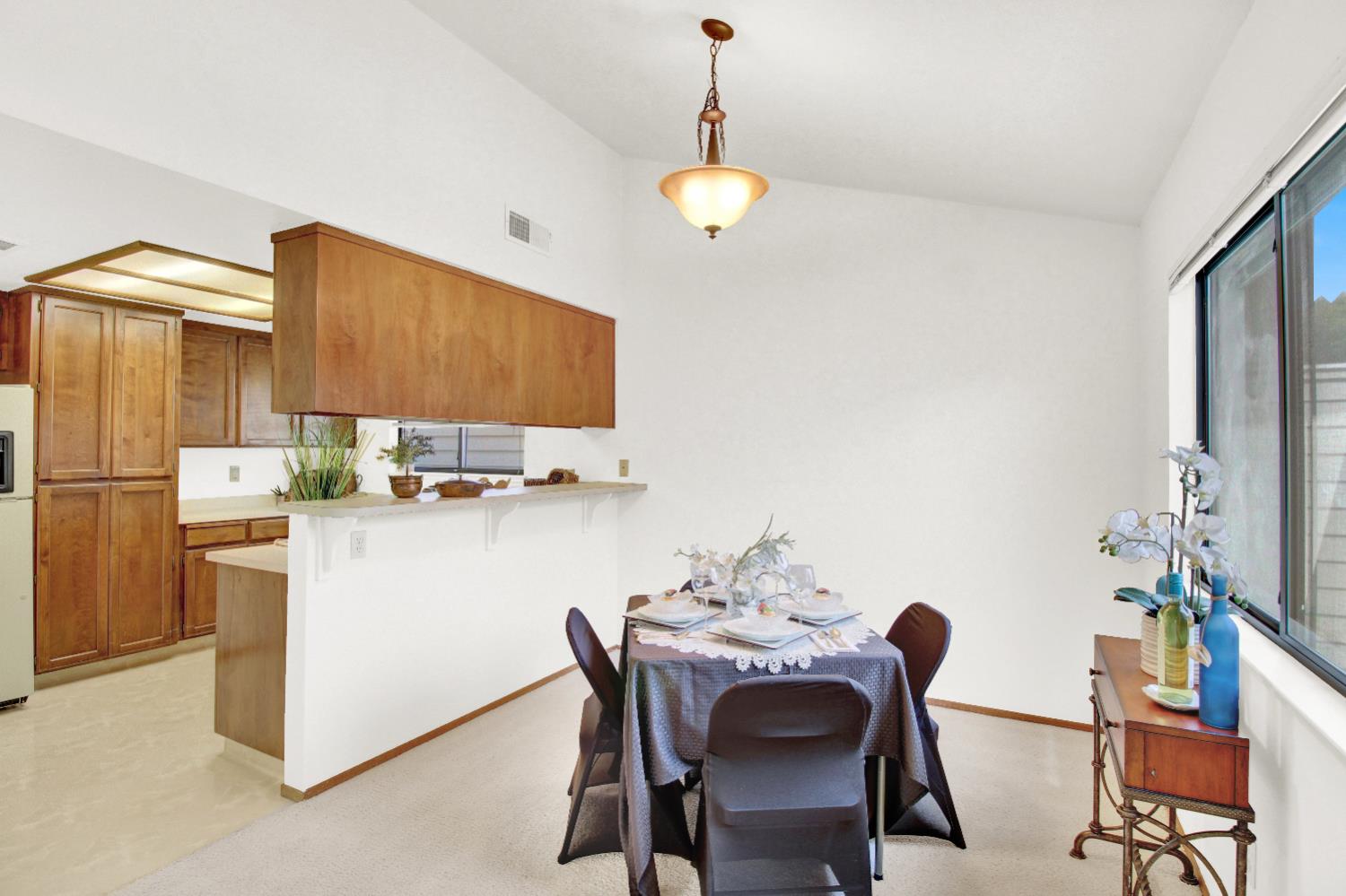 2204 Camborne Dr, Modesto, CA 95356