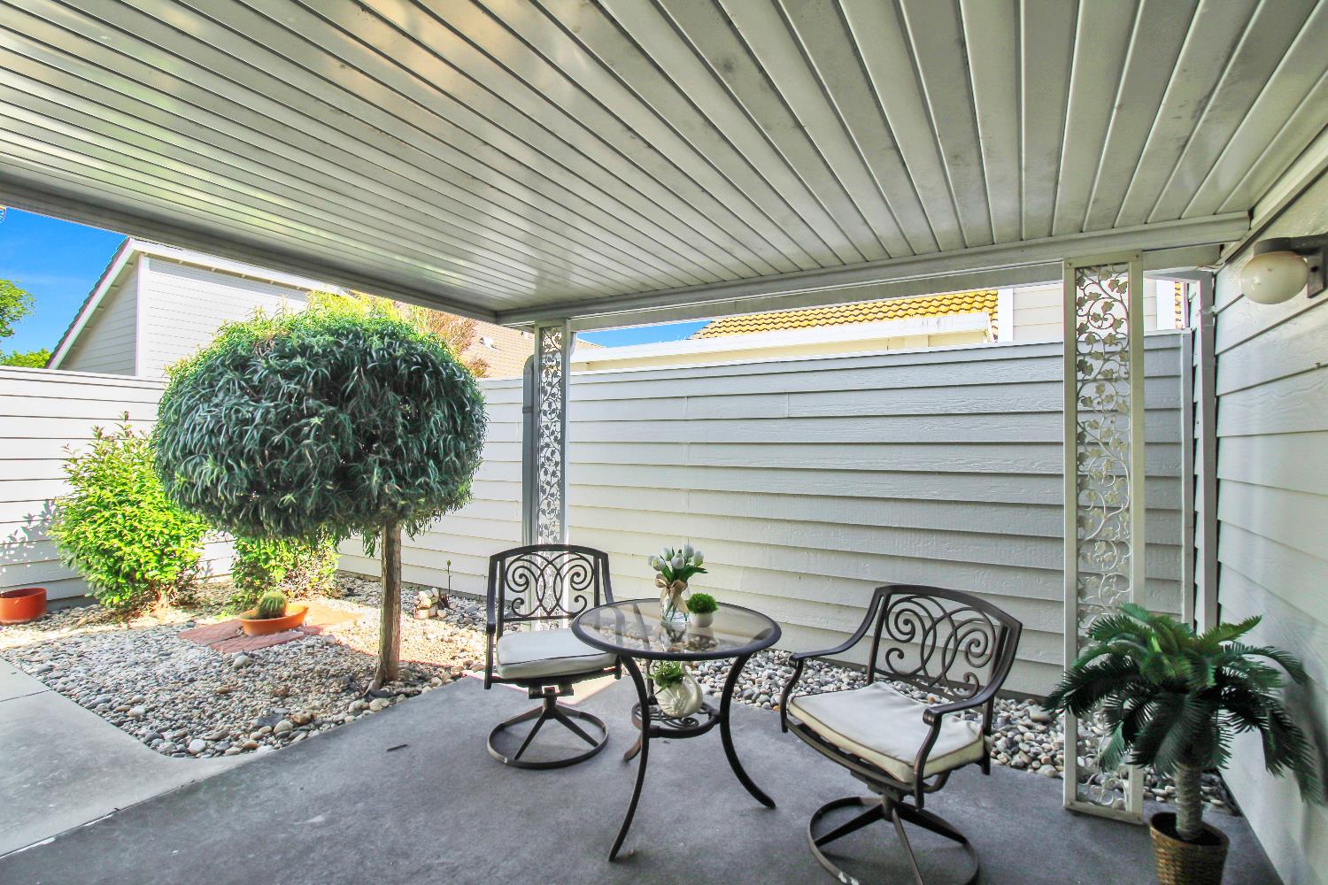 2204 Camborne Dr, Modesto, CA 95356