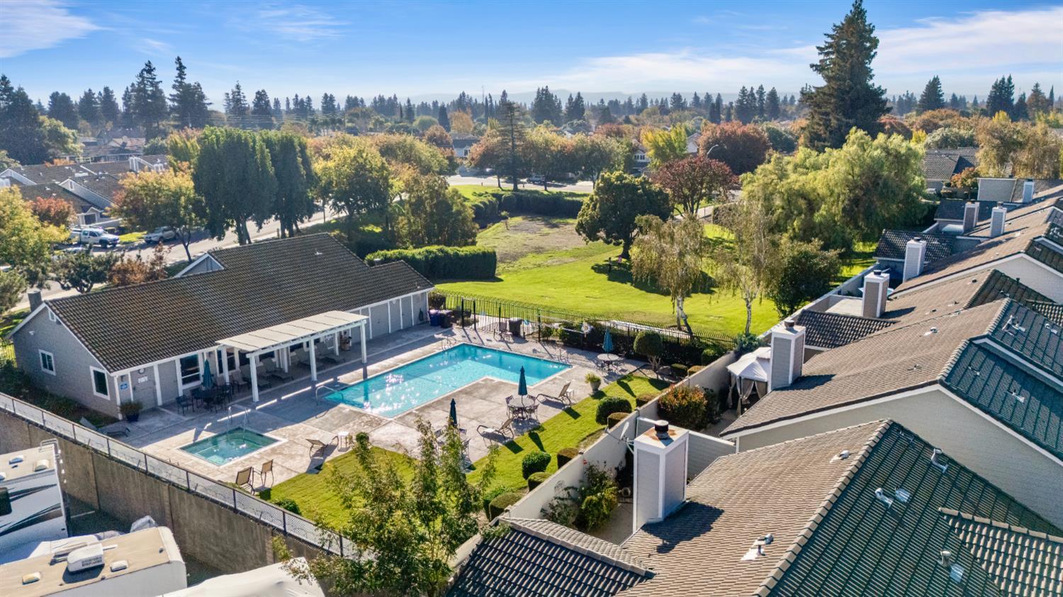 2204 Camborne Dr, Modesto, CA 95356