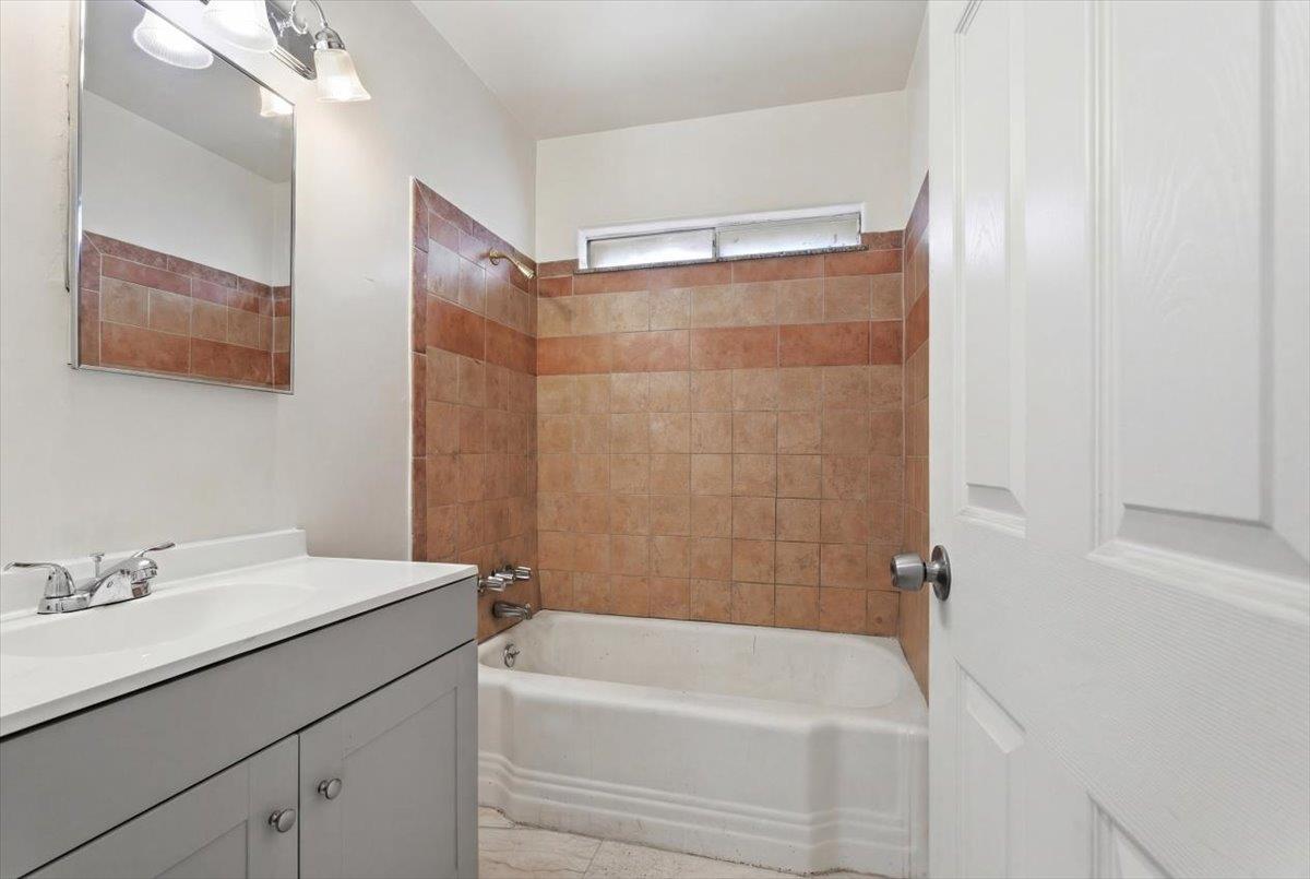 1708 Rouse Ave, Modesto, CA 95351