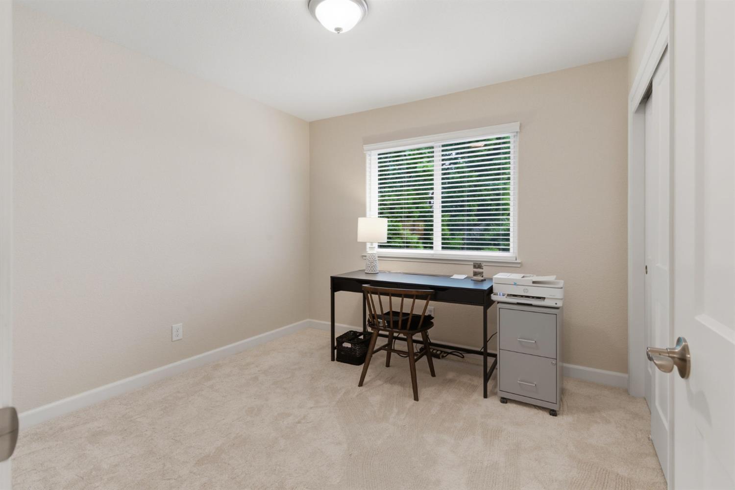 1754 Komenich Dr, Manteca, CA 95336