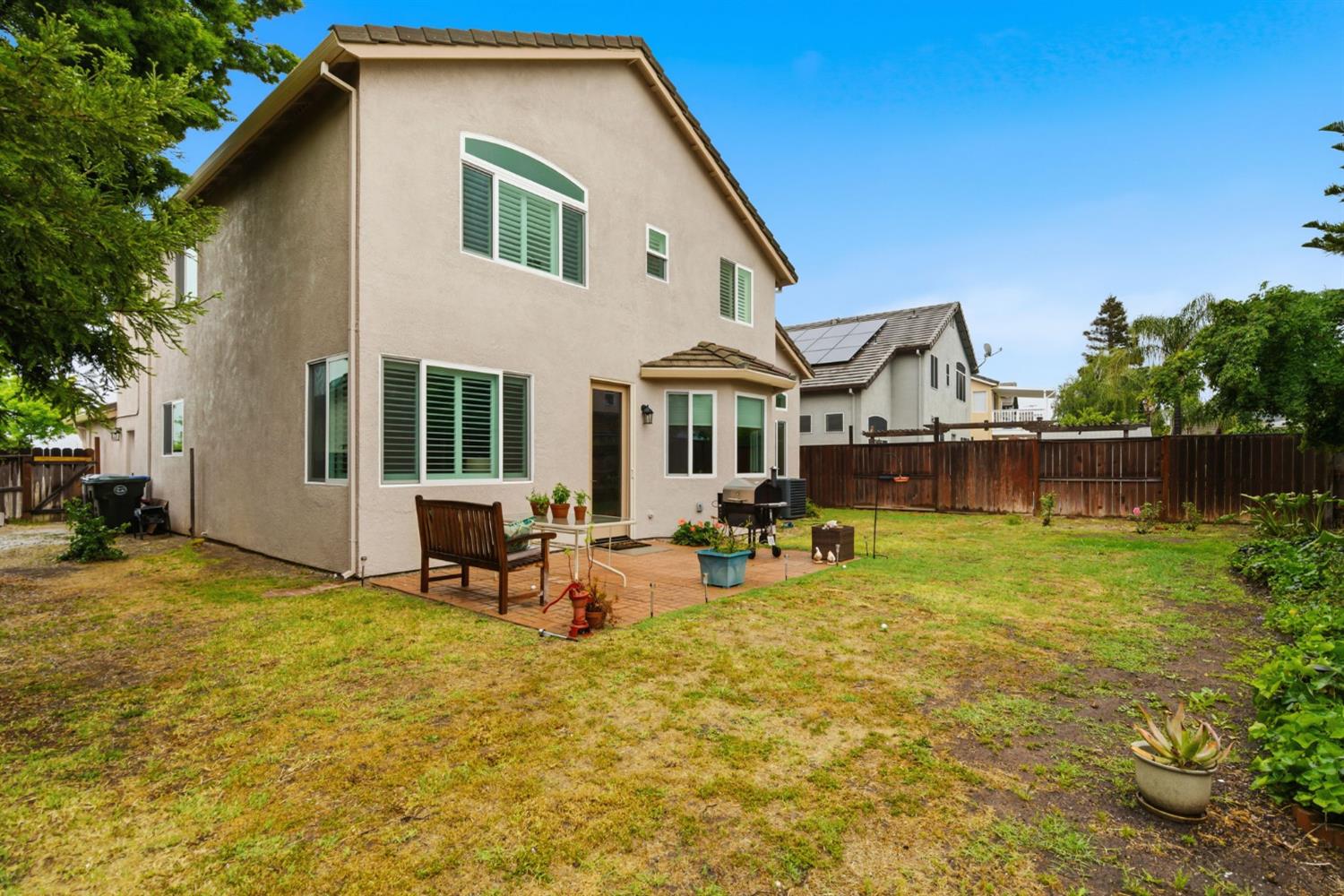 1754 Komenich Dr, Manteca, CA 95336