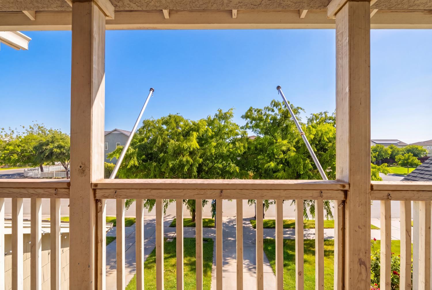 1574 Hearthsong Dr, Manteca, CA 95337